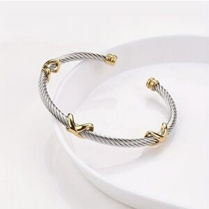 Elegant Silver and Gold Cable Bracelet